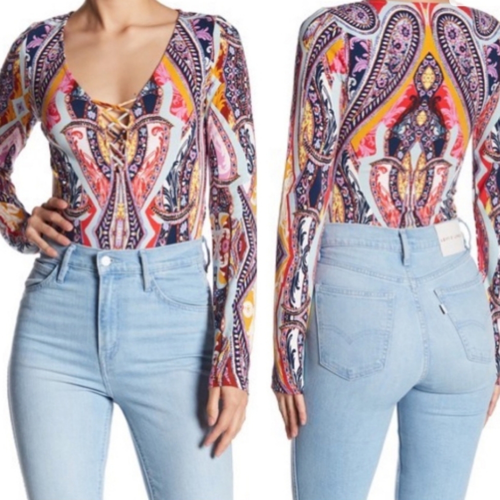 🍁🌺🦋🐳Free People Pick A Place bodysuit